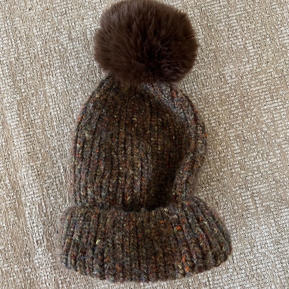 Norla pom hat - Picture 4 of 4